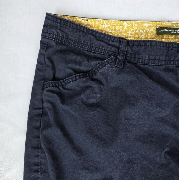 Eddie Bauer▪️Mercer Shorts 100% Cotton in Navy - Picture 4 of 7